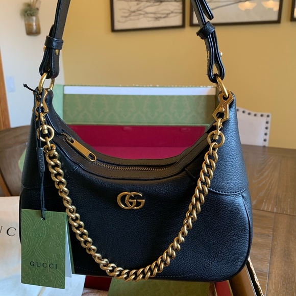 Brand new Gucci, crescent shaped, black shoulder bag - Picture 8 of 10